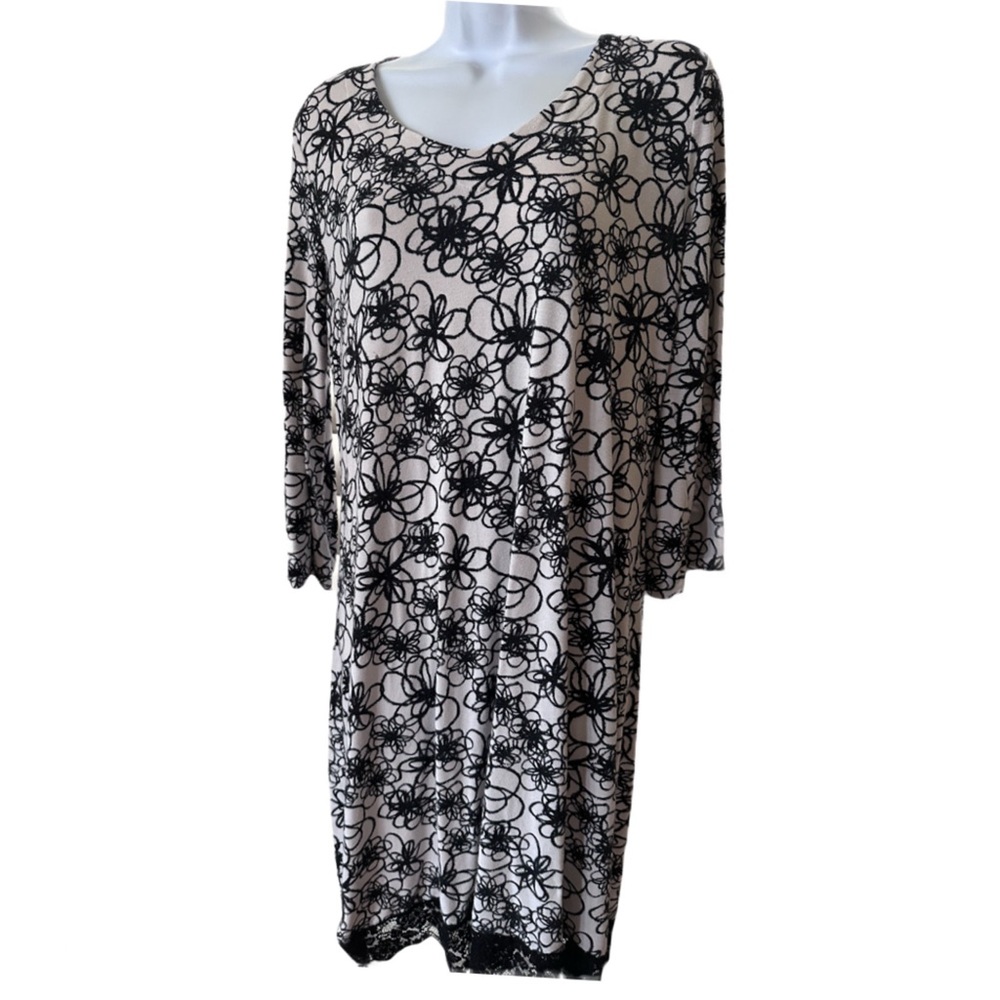 Soma’s Cool Nights Black Print Gown with Lace Bottom & 3/4 Sleeves